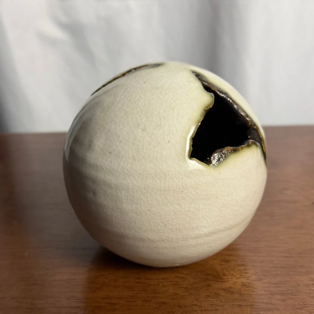 VTG Ceramic Scheurbol Torn Sphere Vase, Piet Knepper for Mobach Holland